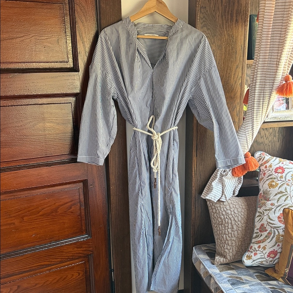 Banana Republic Navy & White Striped Collared Shirt